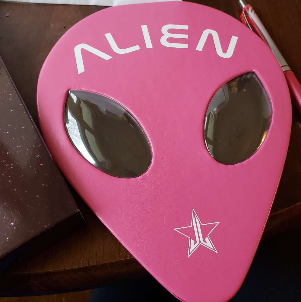Jeffree Star Alien Palette